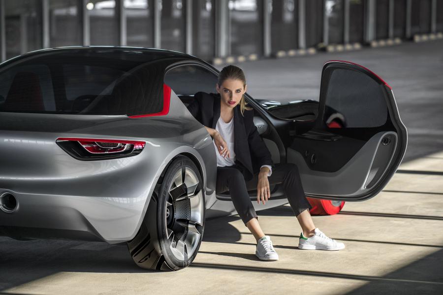  Opel GT Concept 2016 года  (фото 12 из 35)